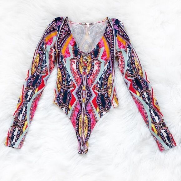 FREE PEOPLE Pick A Place Bodysuit! Size XS. - Picture 2 of 6